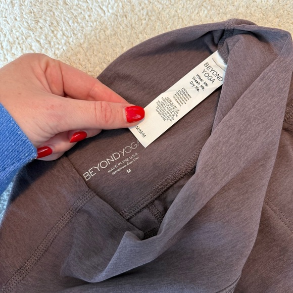 NWOT Beyond Yoga Spacedye All Day Flare High Waisted Pant - Picture 5 of 5